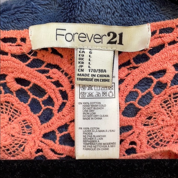 Forever 21 Crochet coral crop top - Picture 3 of 3